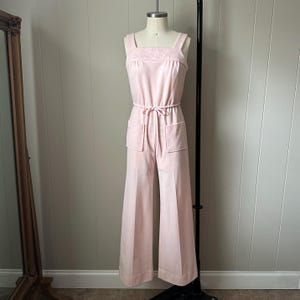 Tuta vintage Jerrell of Texas rosa chiaro anni &#39;70 con giogo ricamato