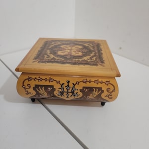 Vintage Sorrento Marquetry Wood Italian Jewelry Box with Lock