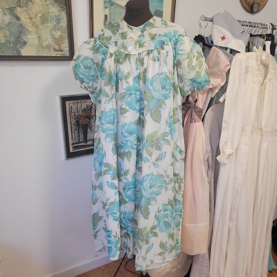 Vintage Nylon 50's Dressing Gown - image 1