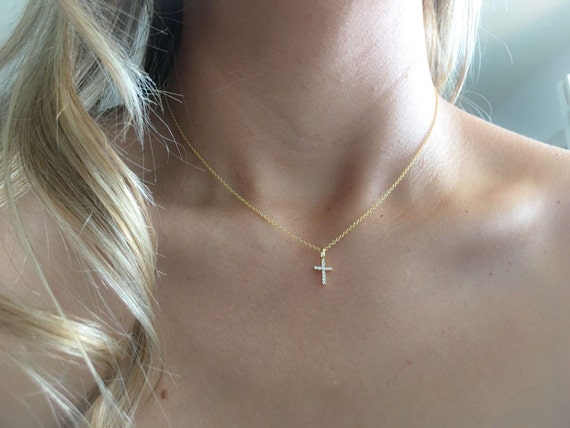 Minimalist cross necklace discount