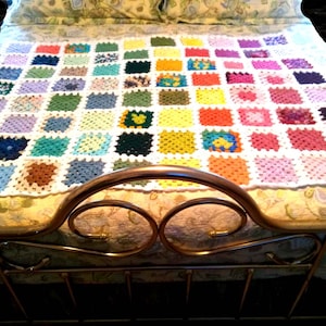 Decke, Afghan, Grandma Square, 60&quot; lang X 48&quot; breit, Schoßdecke, gehäkelt, multicolor, kostenloser Versand in den USA, extra warm.