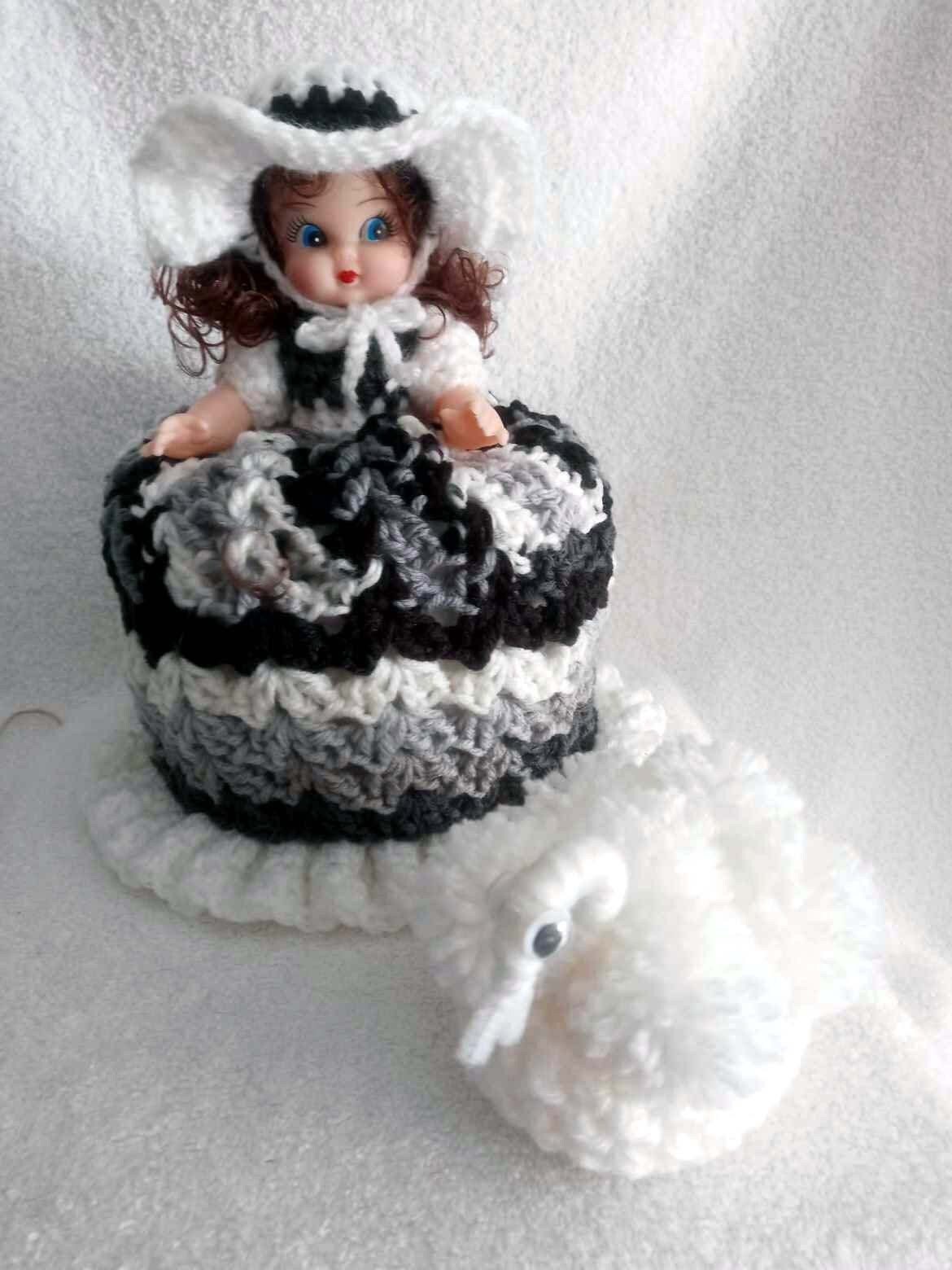 Old fashioned toilet roll holder best sale doll
