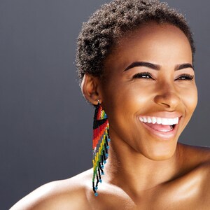 Pendientes asimétricos con diseño de atardecer, pendientes con flecos, pendientes de cuentas colgantes, pendientes de cuentas de semillas, pendientes largos de cuentas, pendientes con borlas, pendientes africanos