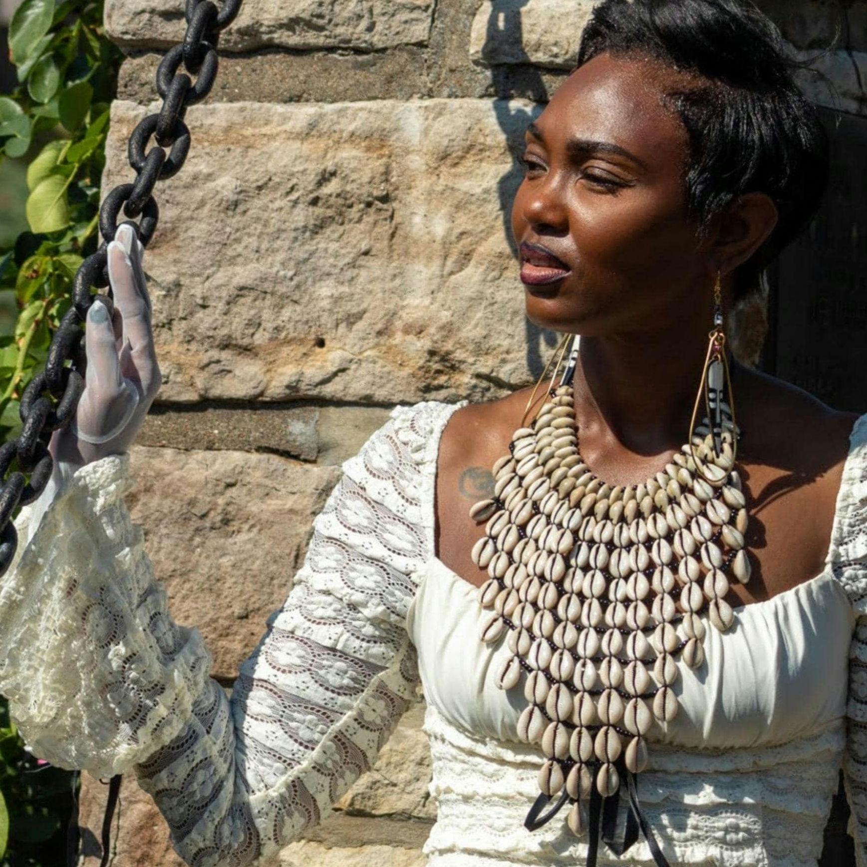 Cowrie Shell Statement Necklace – Boho Ethnic Bib Choker With Earrings