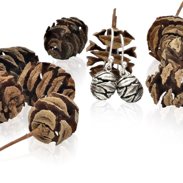 boucles d'oreilles en forme de pomme de pin en séquoia, petites pommes de pin, cônes en argent sterling en séquoia, motif imprimé en 3D, bijoux végétaux en métaux d'ombre