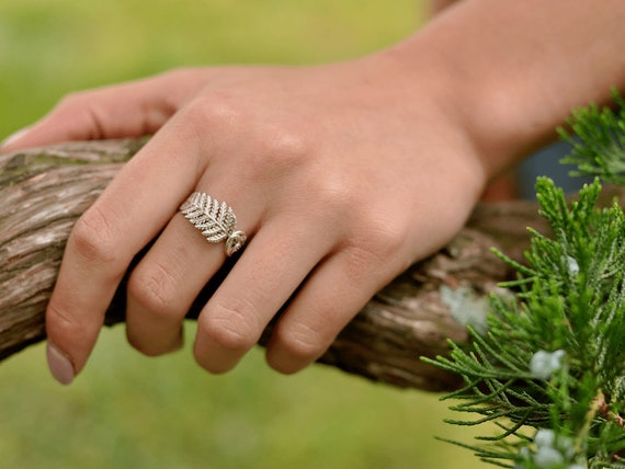silver fern ring plant jewelry botanical ring design gold leaf ring fern frond fiddlehead nature inspired new zealand silver tree fern