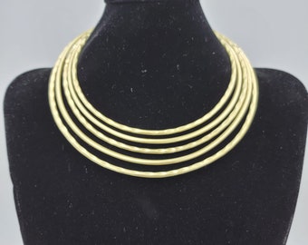 Collier ras du cou ethnique en laiton, collier multi-rangs, bijoux tribaux flexibles en laiton