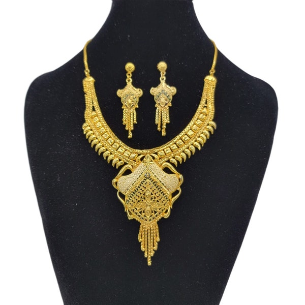 Ensemble indien de bijoux de mariage avec collier Bollywood plaqué or 22 carats