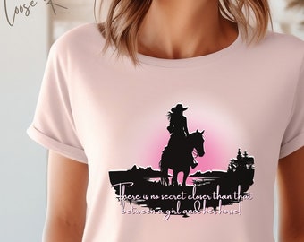 Es gibt kein Geheimnis näher als das zwischen einem Mädchen und ihrem Pferd! - Unisex Pferd Shirt, Pferd Besitzer Geschenk, Pferd Mädchen Shirt, Horse Show Tee