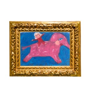 Boceto en miniatura al óleo pastel 'Niña sobre un elefante rosa', una obra de arte popular peculiar y única en su tipo: un regalo de arte fantástico y mágico para ella