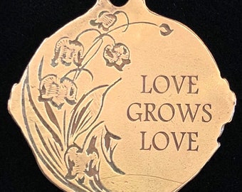 Antique French Love Grows Love Sentimental Quote Pendant