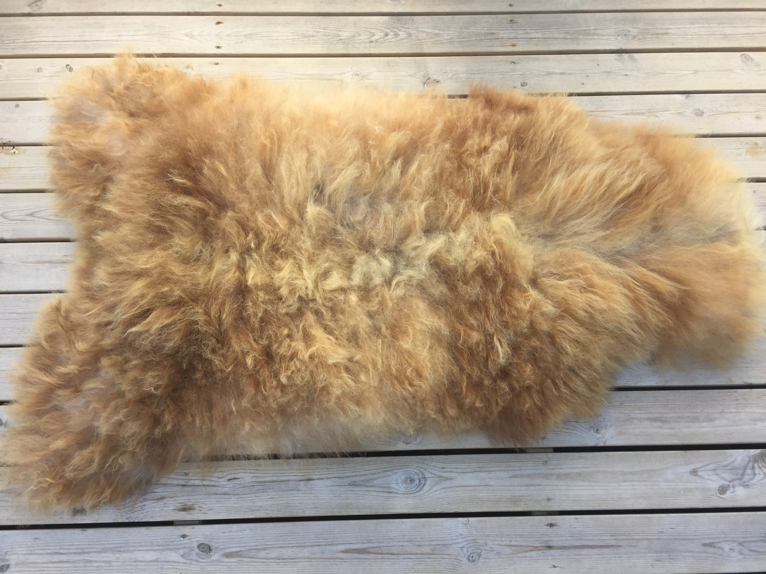 Volumous sheepskin soft throw real sheep skin Norwegian pelt natural brown 18116