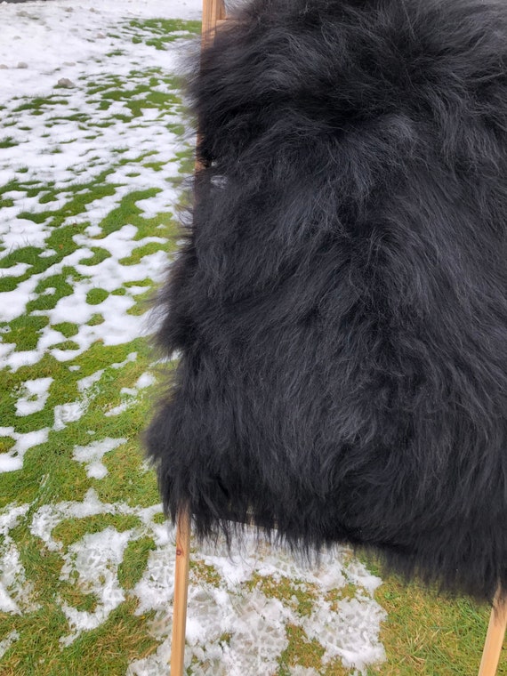 long haired sheep pelt sheepskin rug spael sheep throw black 22002