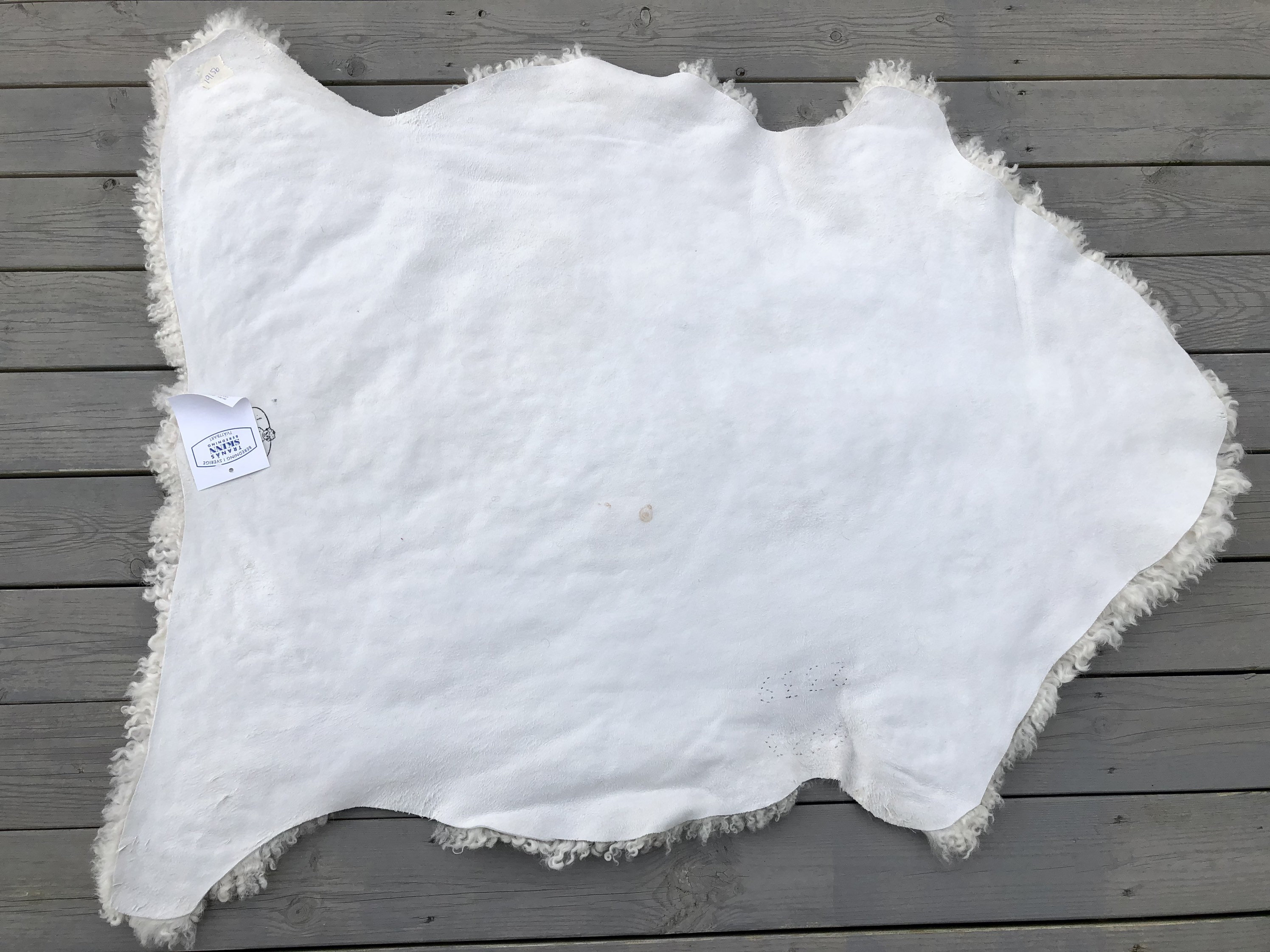 Curly sheepskin white Leicester rug wool mat extravagant beautiful