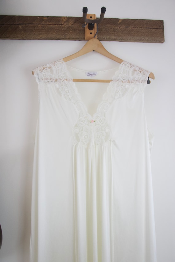 vintage-60s-bridal-nightgown-gem