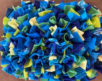 Multi-Colored Sm/Med Dense Pet Snuffle Mat Prototype