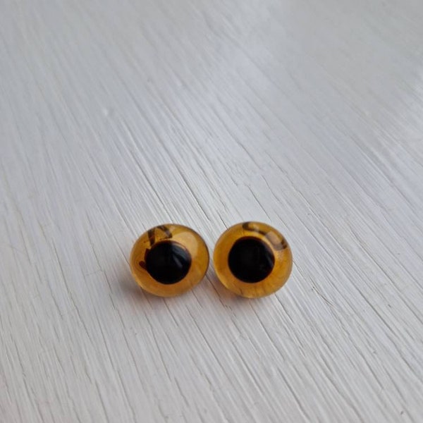 1 x Pair of 5-6 mm Glass Amber Teddy Eyes with Hooped Backs