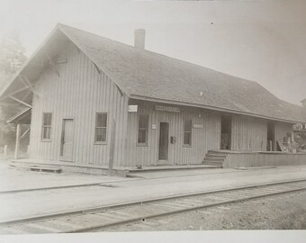 RPPC Real Photo Postcard Railroad Train Station Depot Deansboro NY 1907