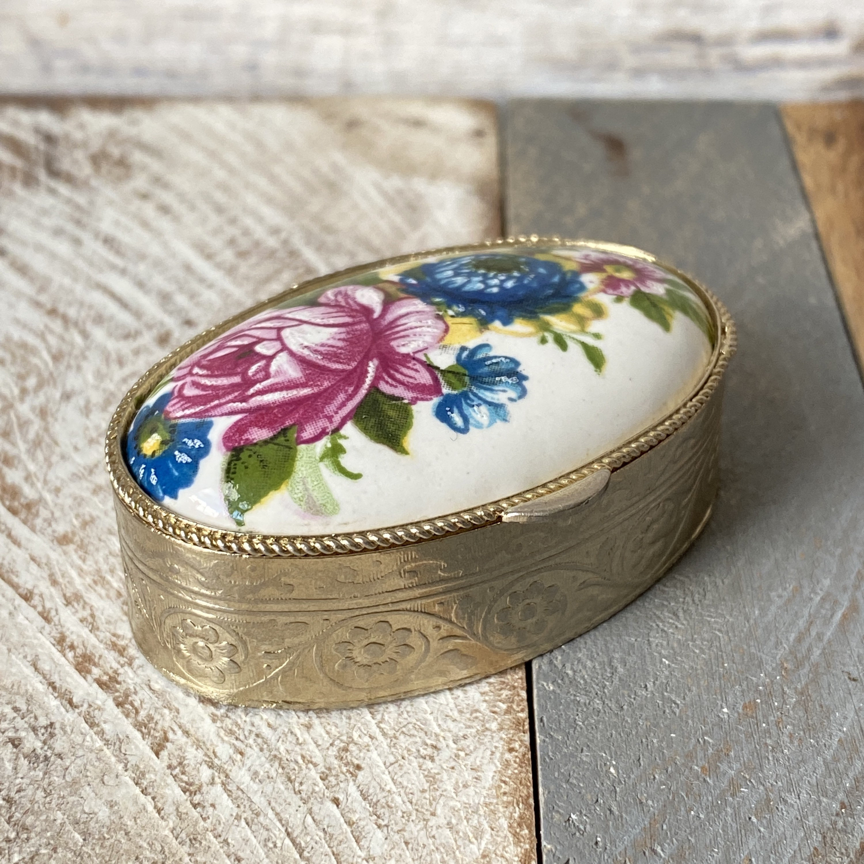 Vintage Silver Toned Painted Porcelain Pill Box Case Floral