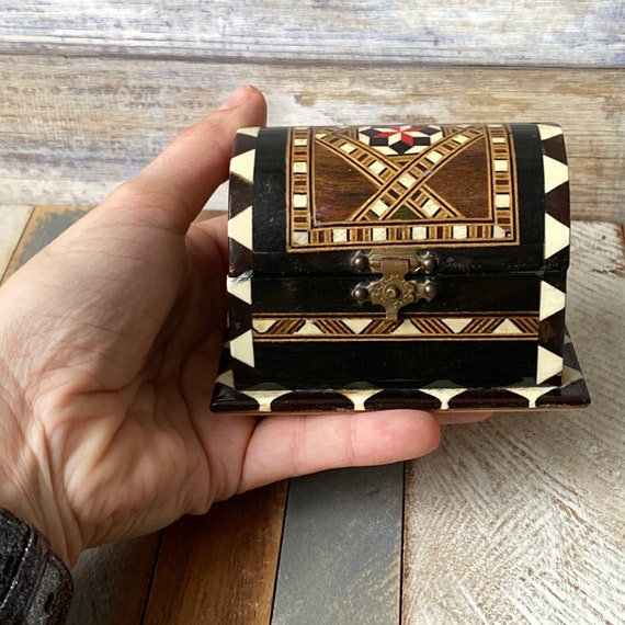 Vintage Handmade Wood Marquetry Small Treasure Chest Jewellery 