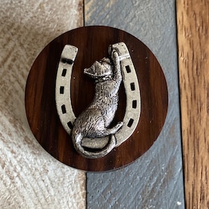 Vintage Holz Pill Box mit Silber Hufeisen und Katze