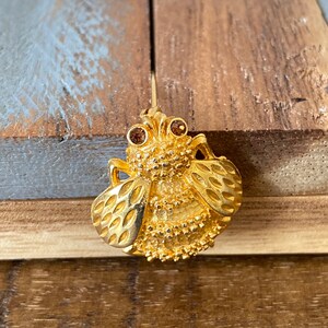 Vintage Costume Jewellery Gold Toned Bumblebee with Crystal Eyes Brooch