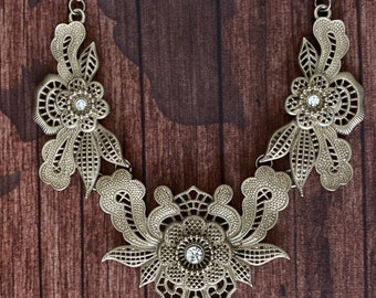 Vintage Silver Toned Filigree Lace Floral Bib Necklace