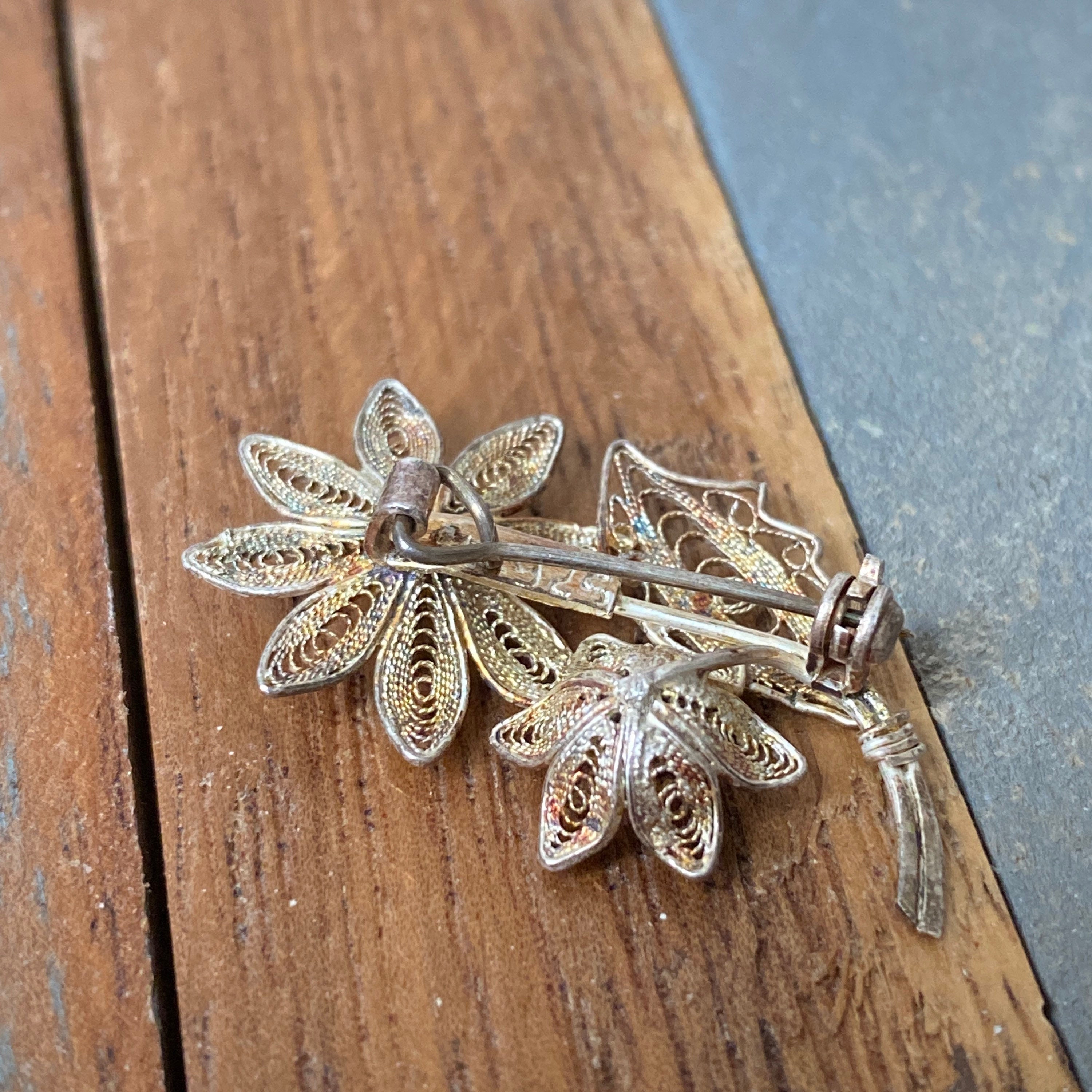 Broche Vintage Ancienne - Motif Petites Fleurs Délicat - Métal Alliage Multicolore