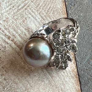 Dior Pearl Ring - Etsy Canada