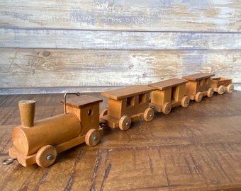 Vintage Original Handmade Loquai Holzkunst Train Wagons 5 Pieces Labelled