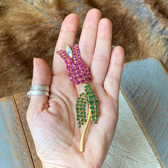 Broche Fantaisie Forme Tulipe Métal Doré - Bijou Vintage Occasion, Parfait Pour Blazer Ou Robe