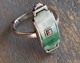 Antiguo Art Deco Plata de ley Faceted Jade y anillo rectangular de diamantes