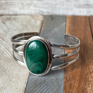 Vintage Sterling Silver and Oval Malachite Cabochon Cuff Bracelet Hallmarked 925