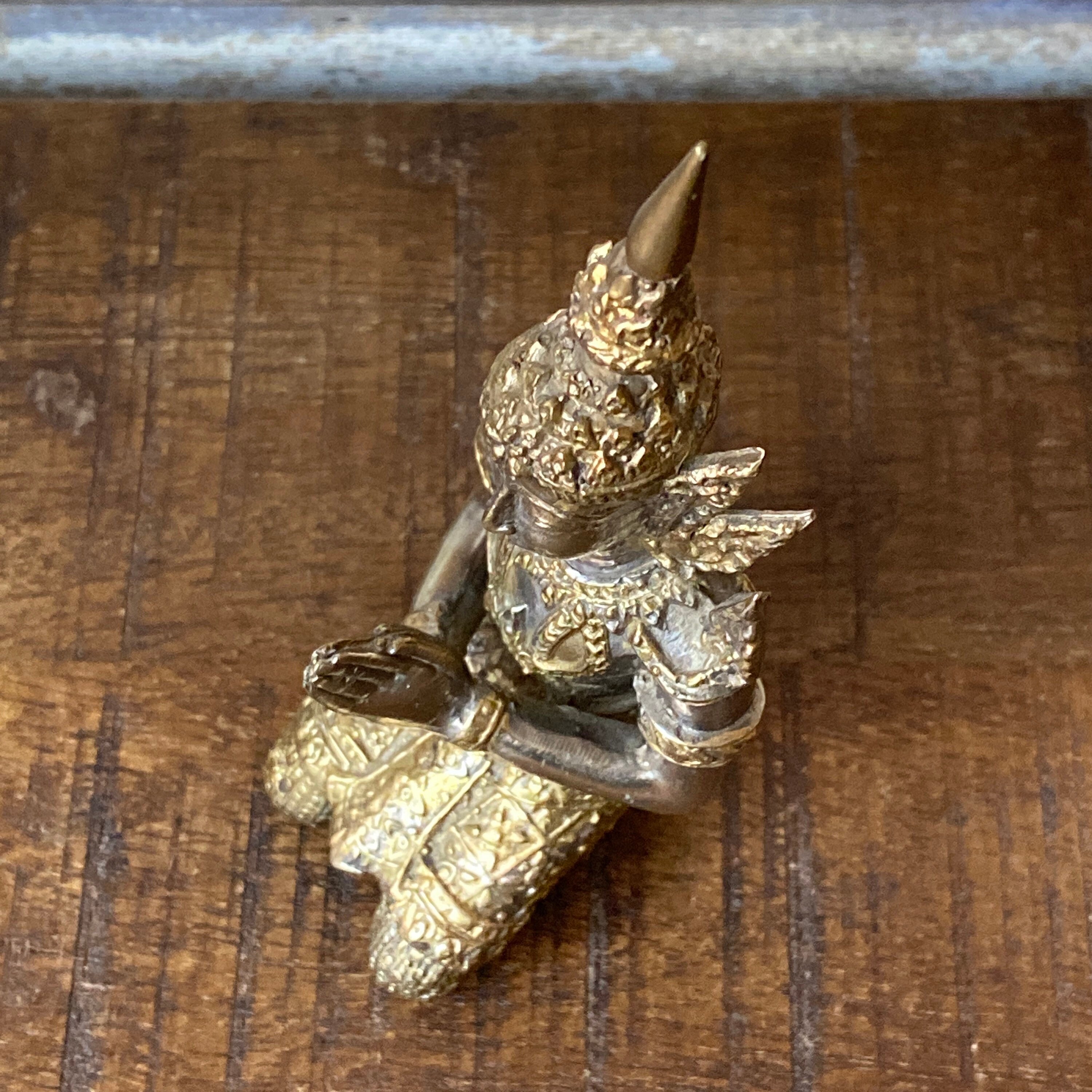 ヴィンテージ タイ シルバーと真鍮製 祈るテパノム守護天使仏像 - Etsy