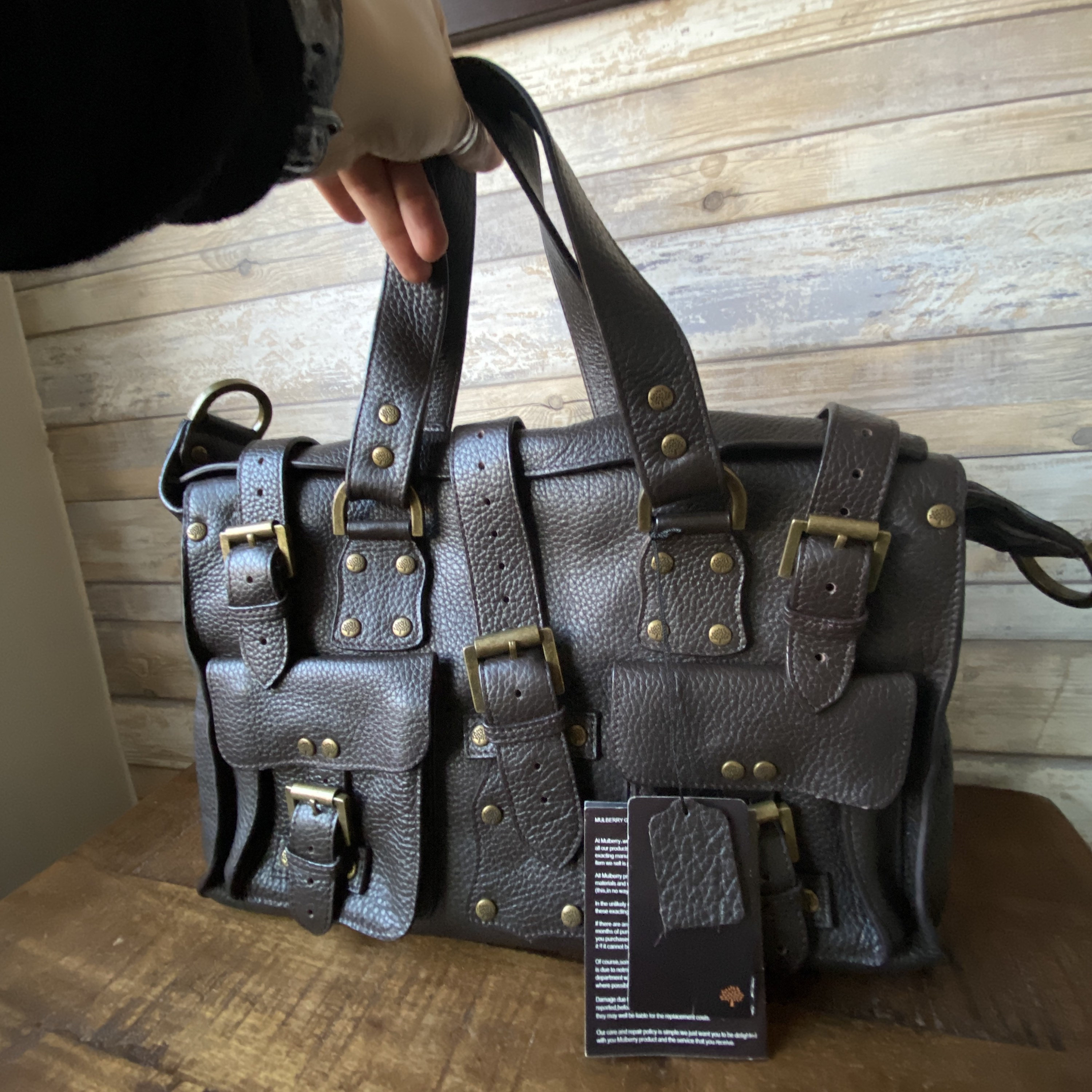 Mulberry Roxanne Beige Leather With Rustic Gold Hardware Bag #UTKK-3 –  Luxuy Vintage