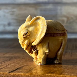 Vintage keramiek Harmony Kingdom kleine olifant trinket pillendoosje