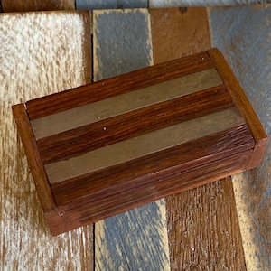 vintage fait à la main bois et laiton Pill Box Conteneur snuff box