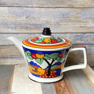 SADLER レトロな白と赤の陶器ポット アンティーク イギリスで見つけた