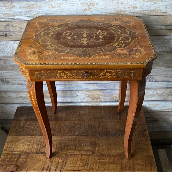 Antique Italian Marquetry Coffee Side Table Night Stand Jewellery Box with Mapsa Swiss Musical Movement Lockable