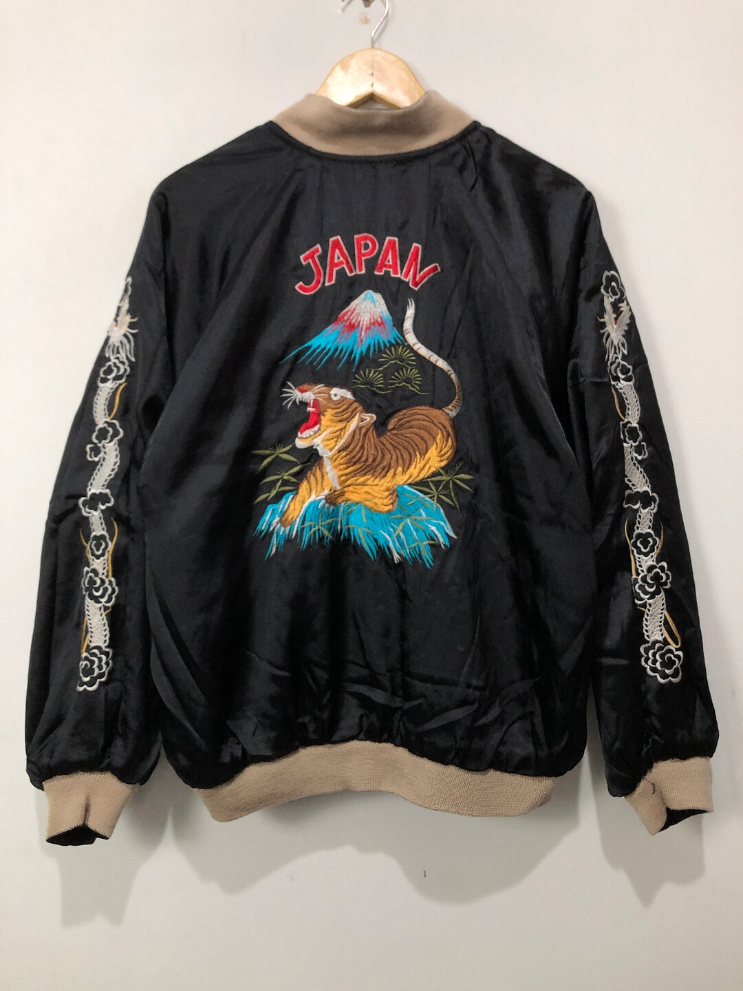 Cross Guild Jacket Vintage Sukajan Embroidery Reversible Souvenir Jacket Dragon Tiger ...