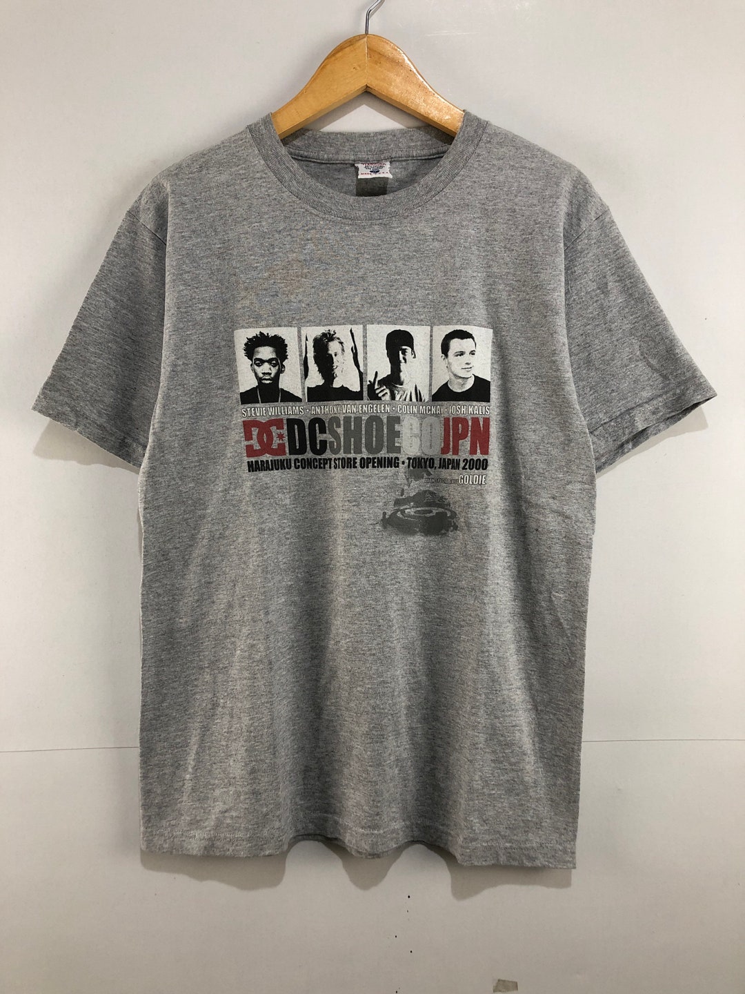 DC Shoe Co. ジャケット 1994年設立 Vintage DC Shoe Co Japan Store Opening T-shirt - Size M - Etsy