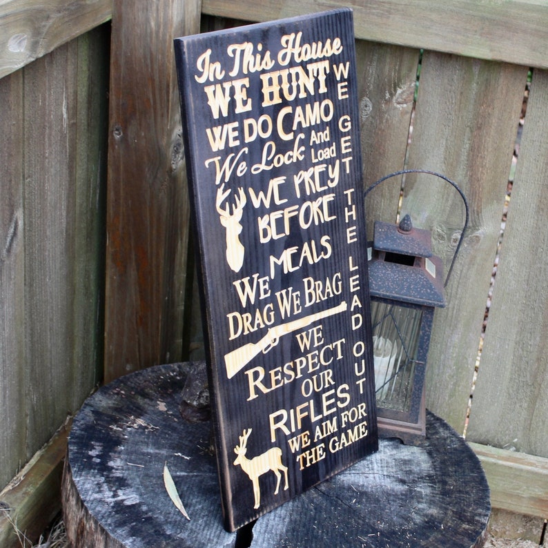 Hunting Gifts For Men Gift For The Deer Hunter In This House Etsy.de