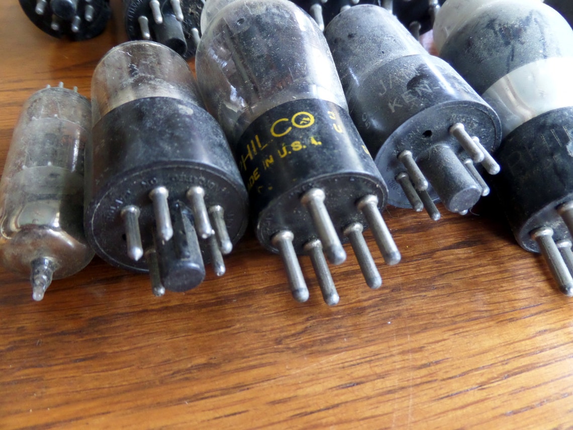 5 Assorted Radio Tubes Vintage Tube Radio Vacuum Tubes Etsy