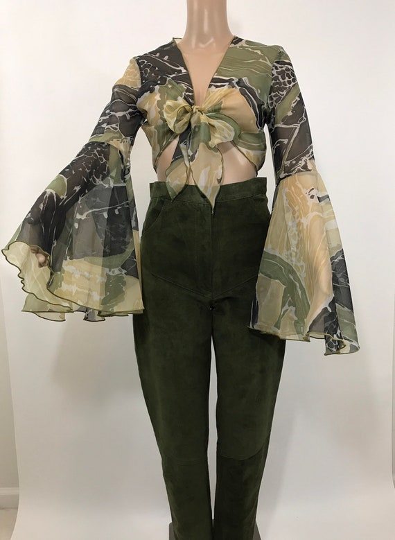 60’s Bell Sleeve Crop