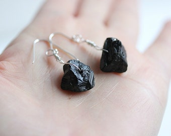 Raw black Tourmaline earrings, October birthstone, Wire wrap earrings, Dangle drop Black Earrings, Black Tourmaline Jewelry, Raw crystal