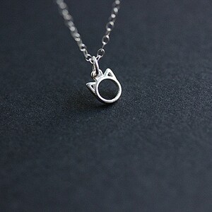 Tiny Cat Necklace, Miniature Cat charm, Kitty cat necklace, Cat jewelry, Cat lovers Gift, Little Girl Jewelry, Animal Necklace, Gift for her