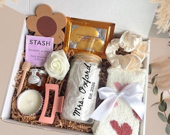 Engagement Gift Box, Personalized Bride to be Gift Box for Future Mrs, Bridal Shower Gift for Bride to be, Custom Bride glass tumbler Gift