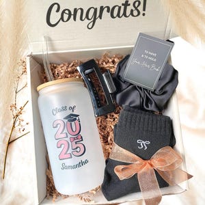 Personalized Graduation Gift box for her, 2025 Graduation Gift box for Women, Congrats Class of 2025 Care Package for Daughter Graduation