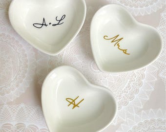 Personalized Ring Dish, Engagement Ring Dish Gift, Custom Initial Jewelry Dish Gift, Ring Holder Trinket Dish for Bride To Be, Mrs Ring Dish