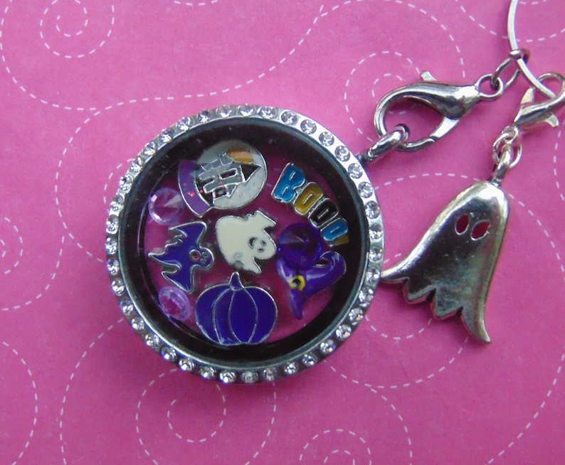 A Cute 10 Piece Purple Ghost Halloween Set With Haunted House Ghosts US Seller. Ghosts Ghosts Free Gift With Purchase